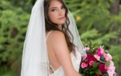 Photo Credit: Emily Exon Photography
Styled By: Chair Flair
Florals: Creative Edge Flowers
Model: Marina Pigueiras