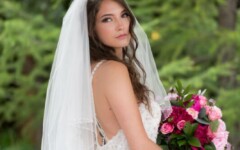 Photo Credit: Emily Exon Photography
Styled By: Chair Flair
Florals: Creative Edge Flowers
Model: Marina Pigueiras