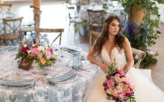 Photo Credit: Emily Exon Photography
Styled By: Chair Flair
Florals: Creative Edge Flowers
Model: Marina Pigueiras