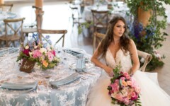 Photo Credit: Emily Exon Photography
Styled By: Chair Flair
Florals: Creative Edge Flowers
Model: Marina Pigueiras
